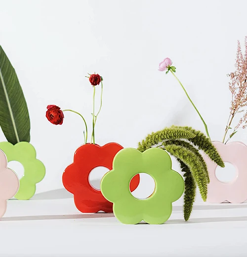 Ceramic Daisy Vase - Image 3