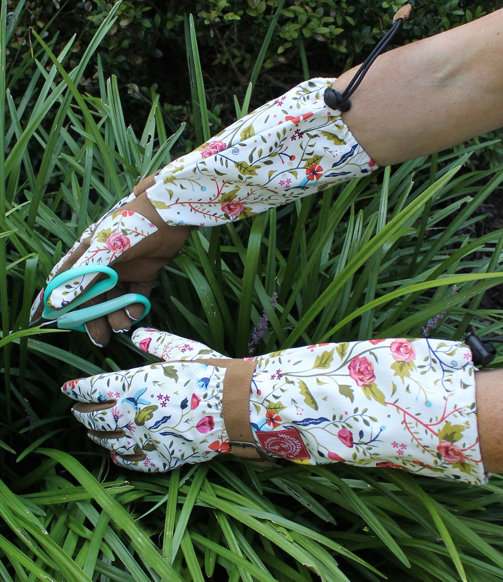 Nursery Garden of Paradise Arm Saver Gloves: Small - Image 2