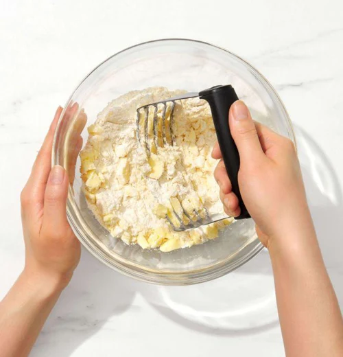 Bladed Dough Blender, Good Grips - Image 2