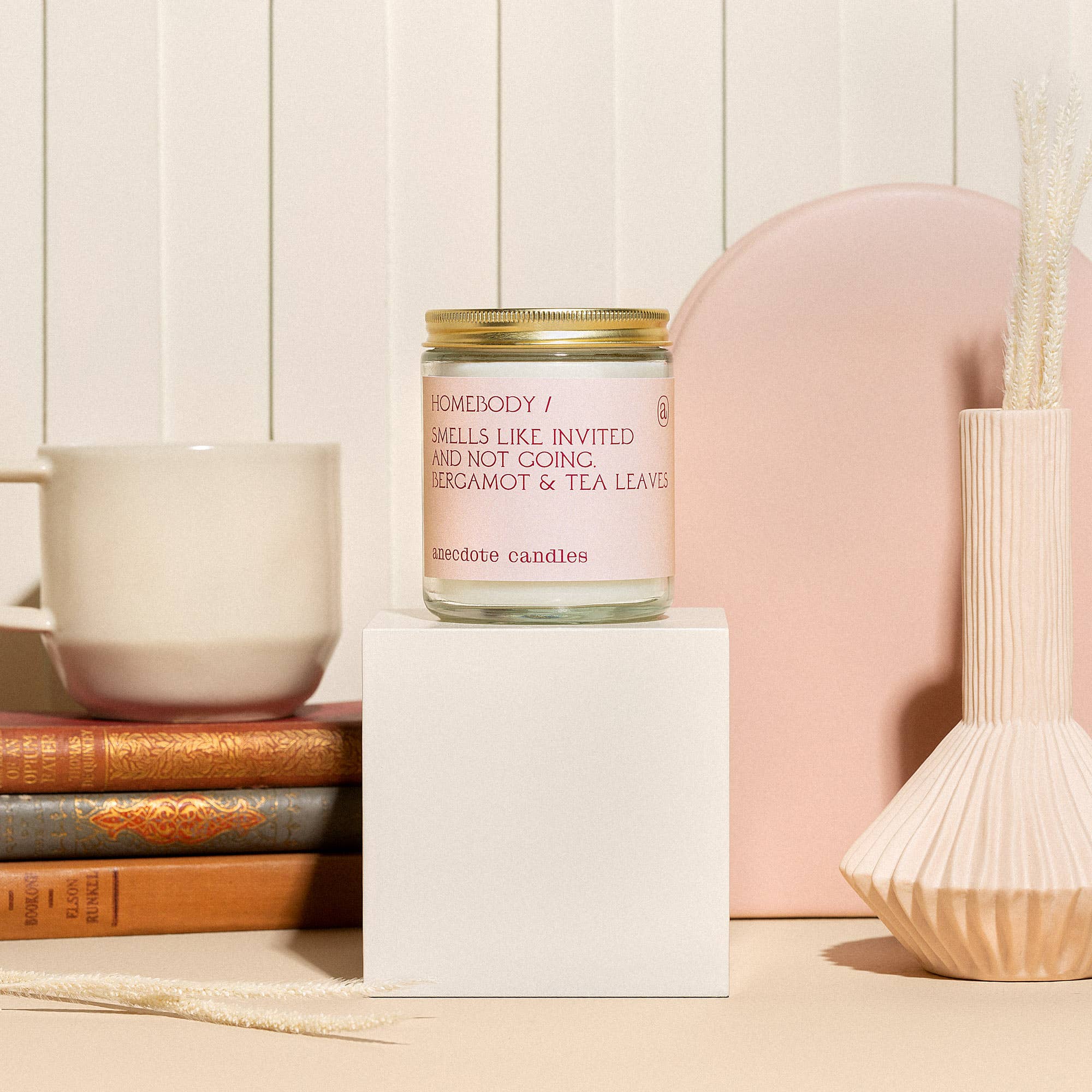 Homebody Candle (Bergamot & Tea Leaves) Candle: 7.8 oz glass jar - Image 4