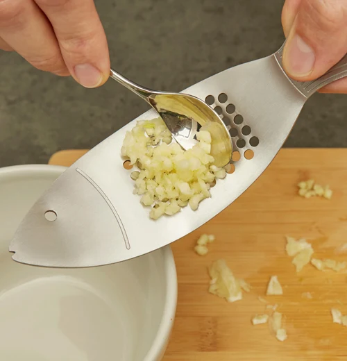 Fish Garlic Press - Image 3