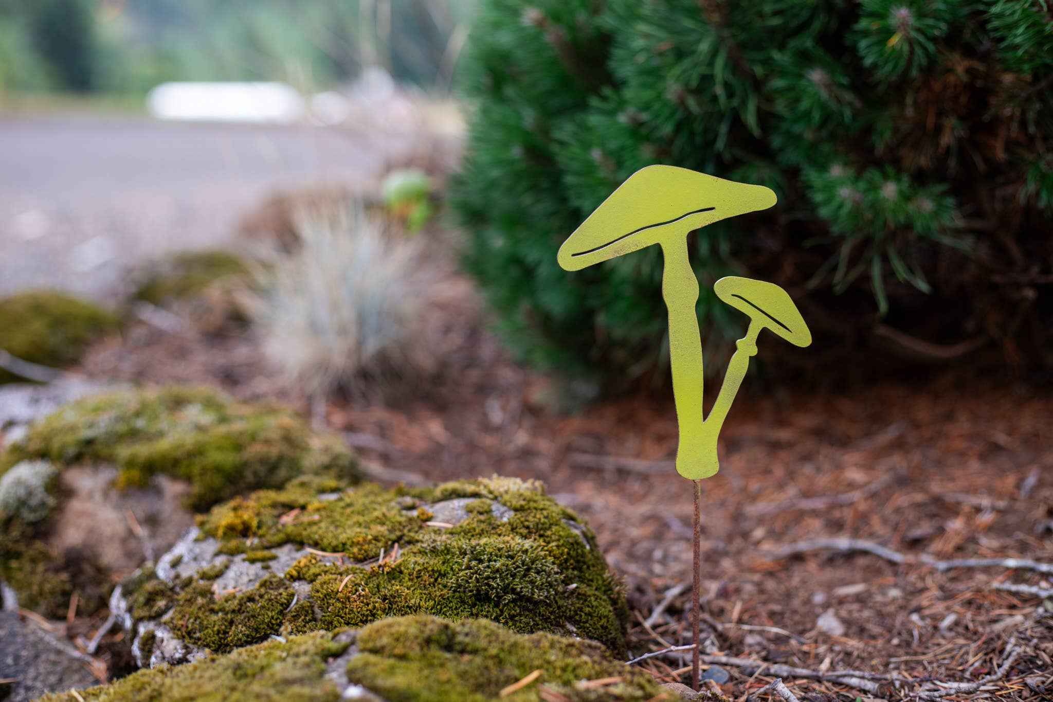 Bright Painted Metal Mushroom Pick - Image 8