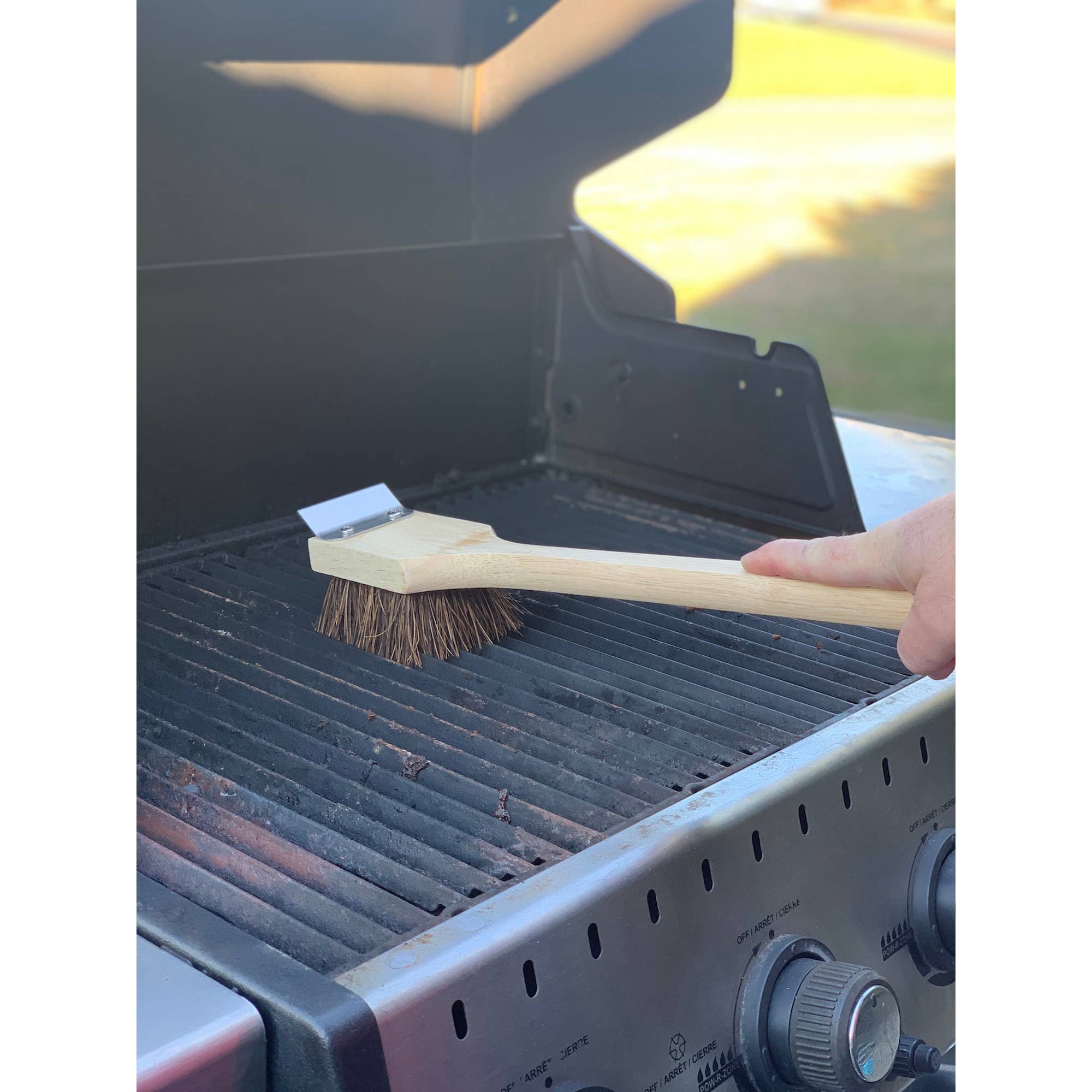 Outset Grill Brush with Beechwood Handle, 18.5" x 3" x 4" - Image 2