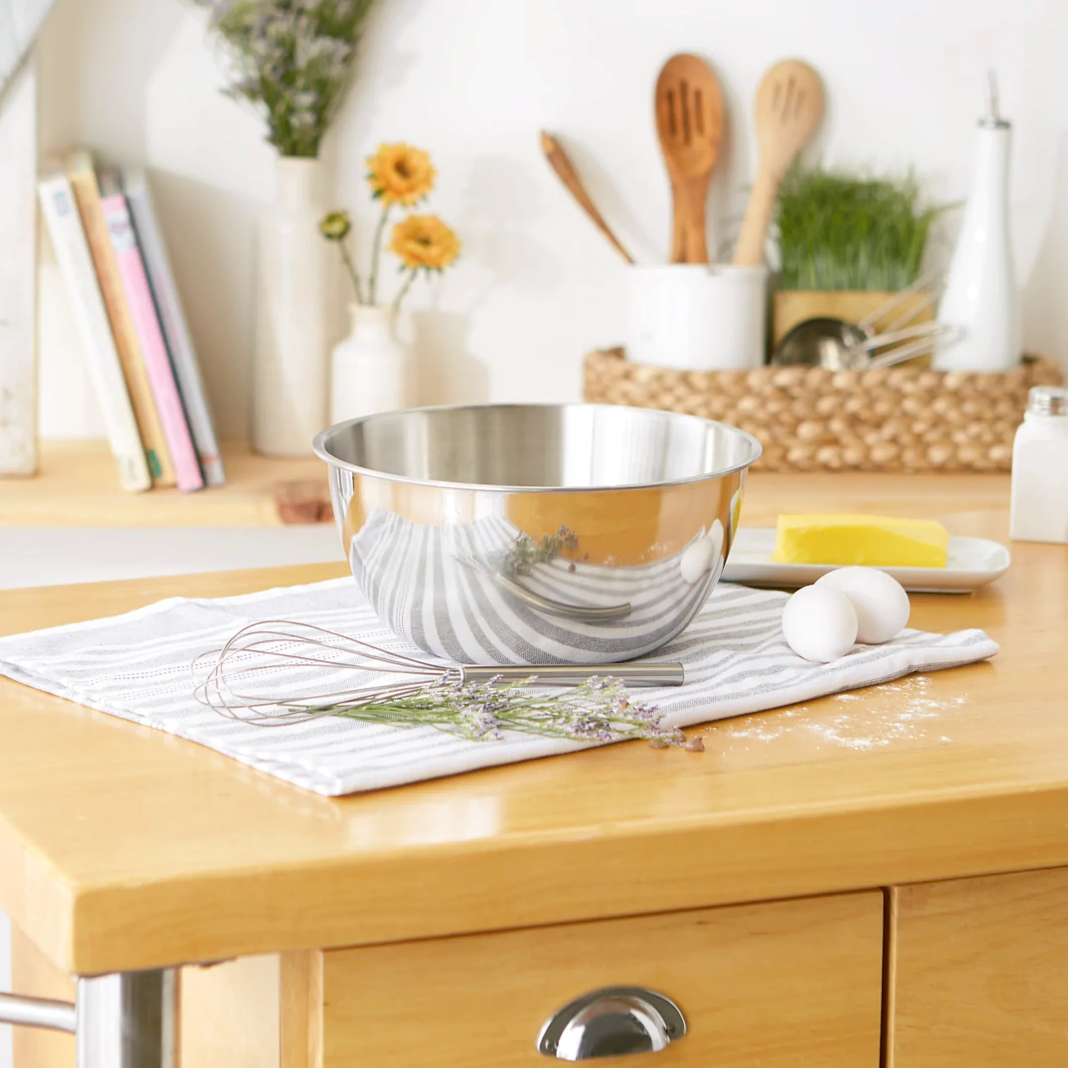 Stainless Steel 6 QT Bowl - Image 3